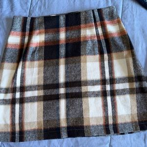 Elegant plaid wool skirt